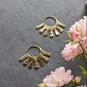 🦋LAST🦋 NWT Baizaar Brass Sunray Hoop Earrings